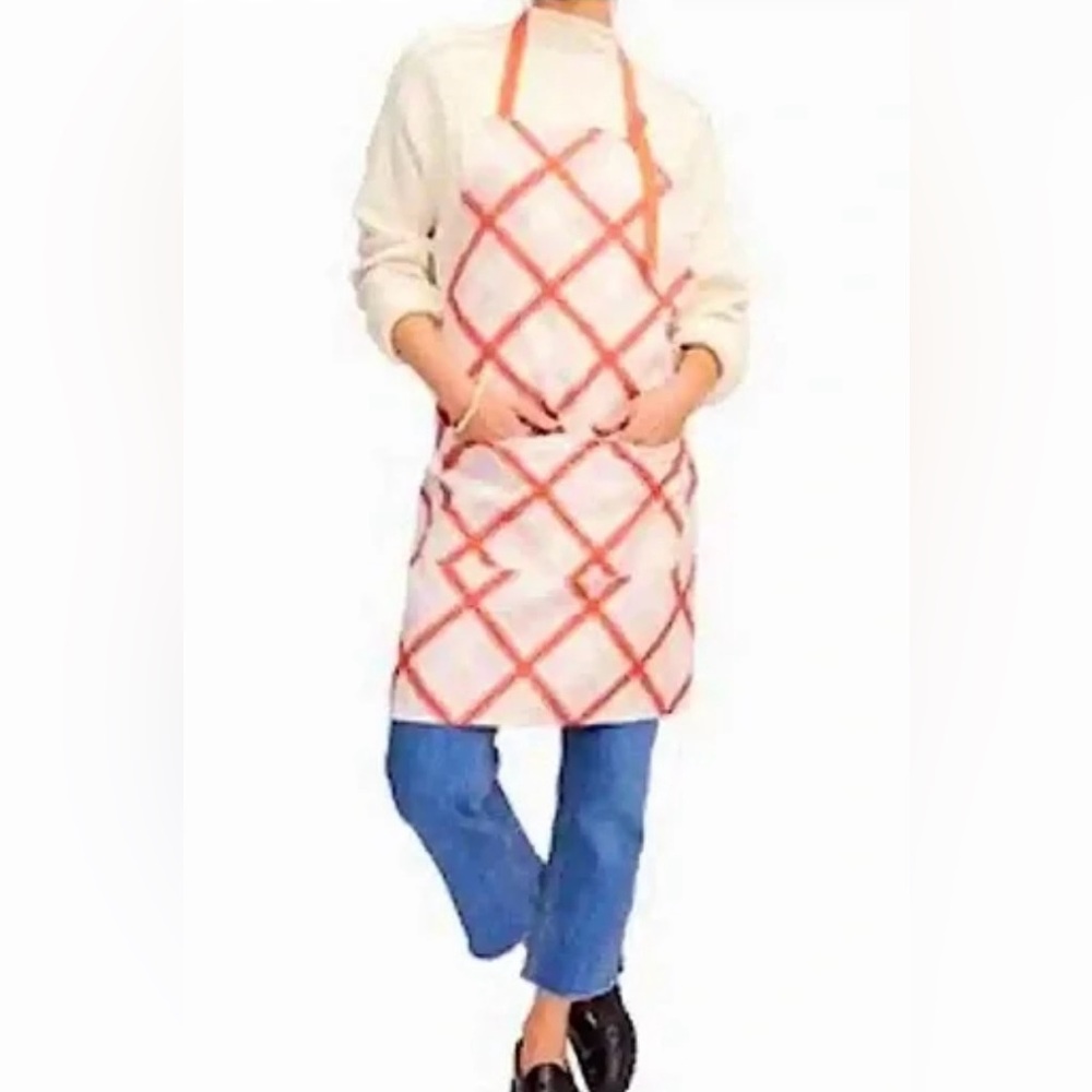 Sewing Down South, White Apron with red Cross Pattern, New in packaging